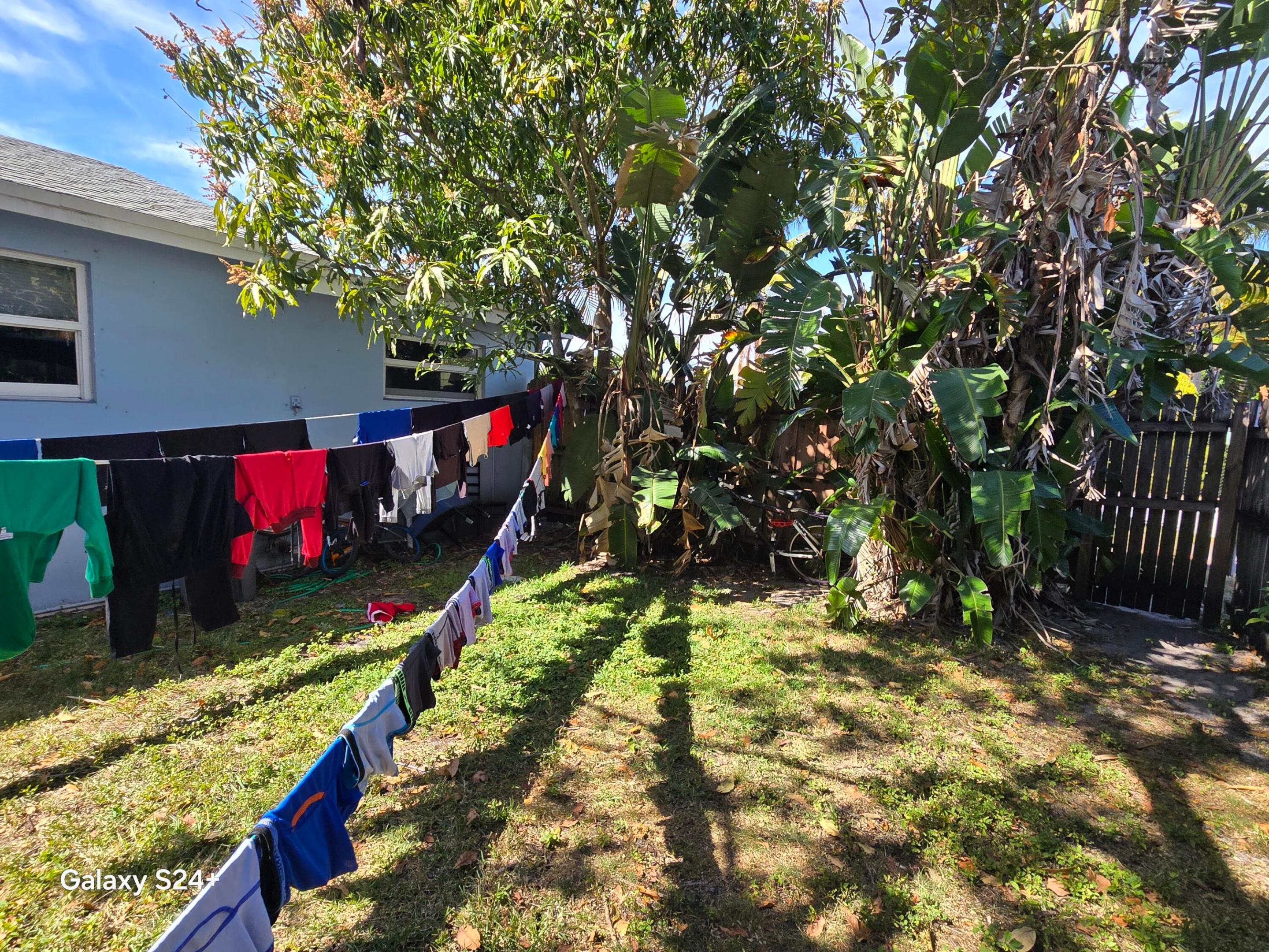 PALM BEACH FARMS CO 7 - Residential Income