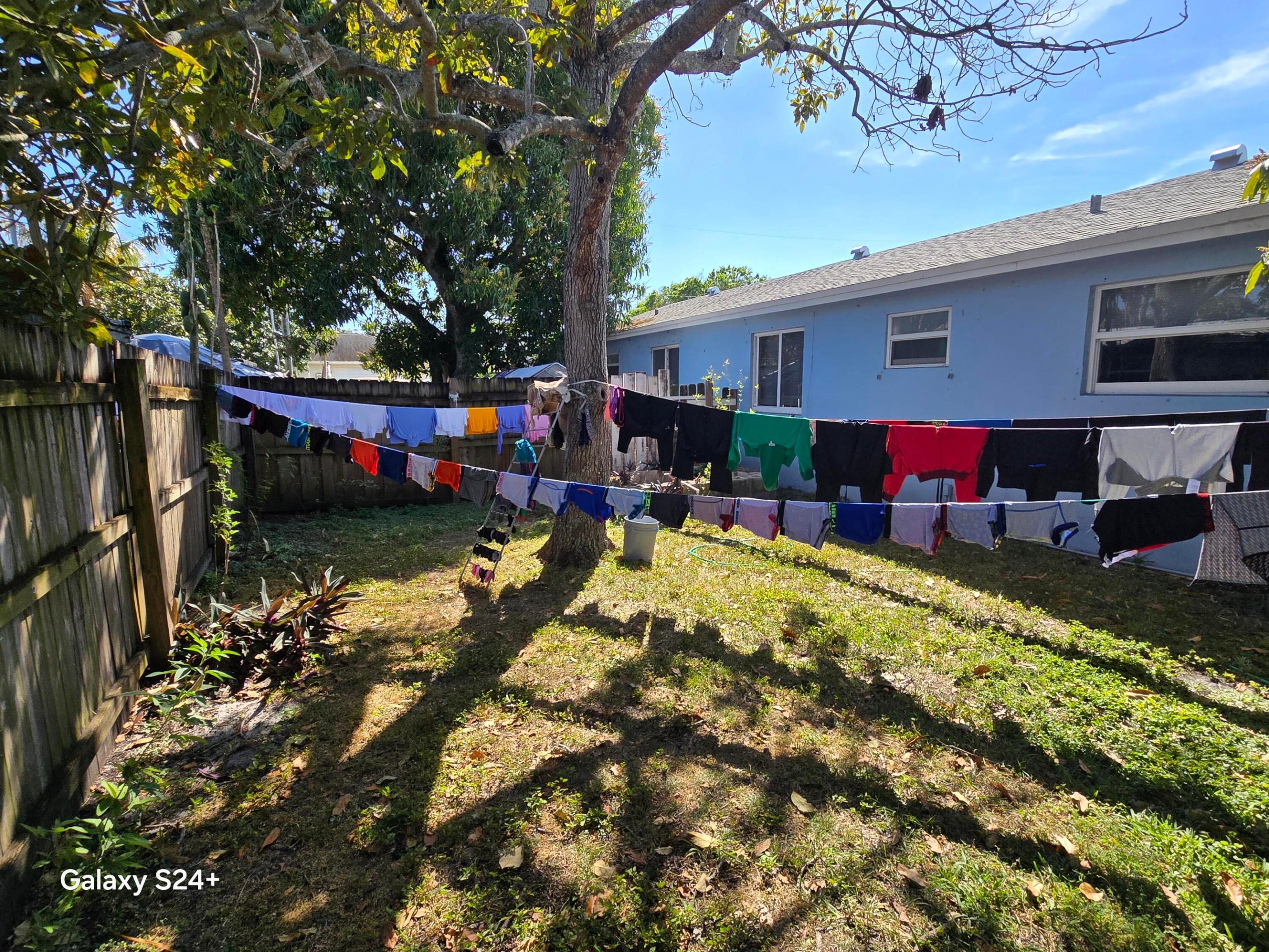 PALM BEACH FARMS CO 7 - Residential Income