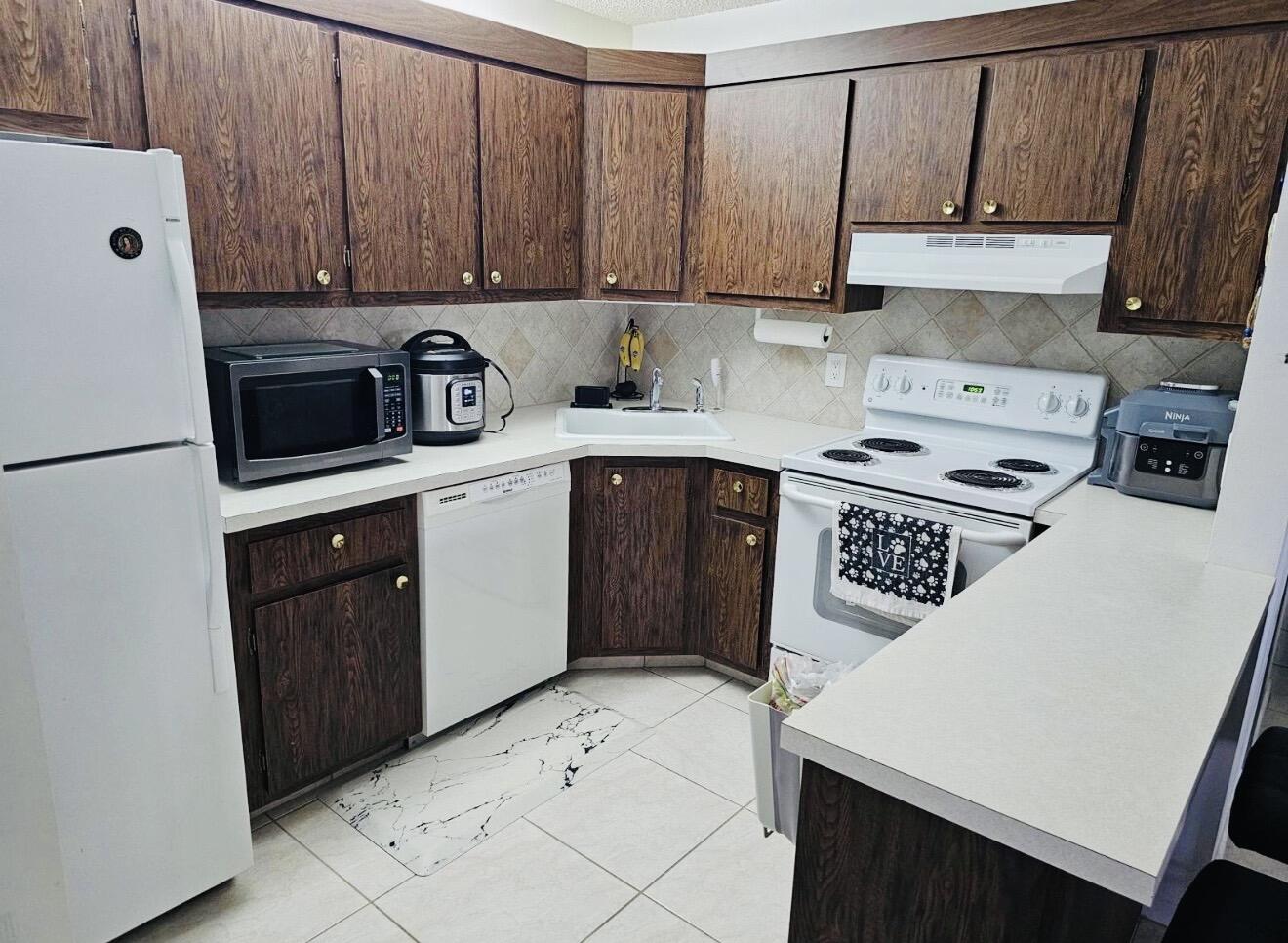 443 Pine Glen Lane C-2