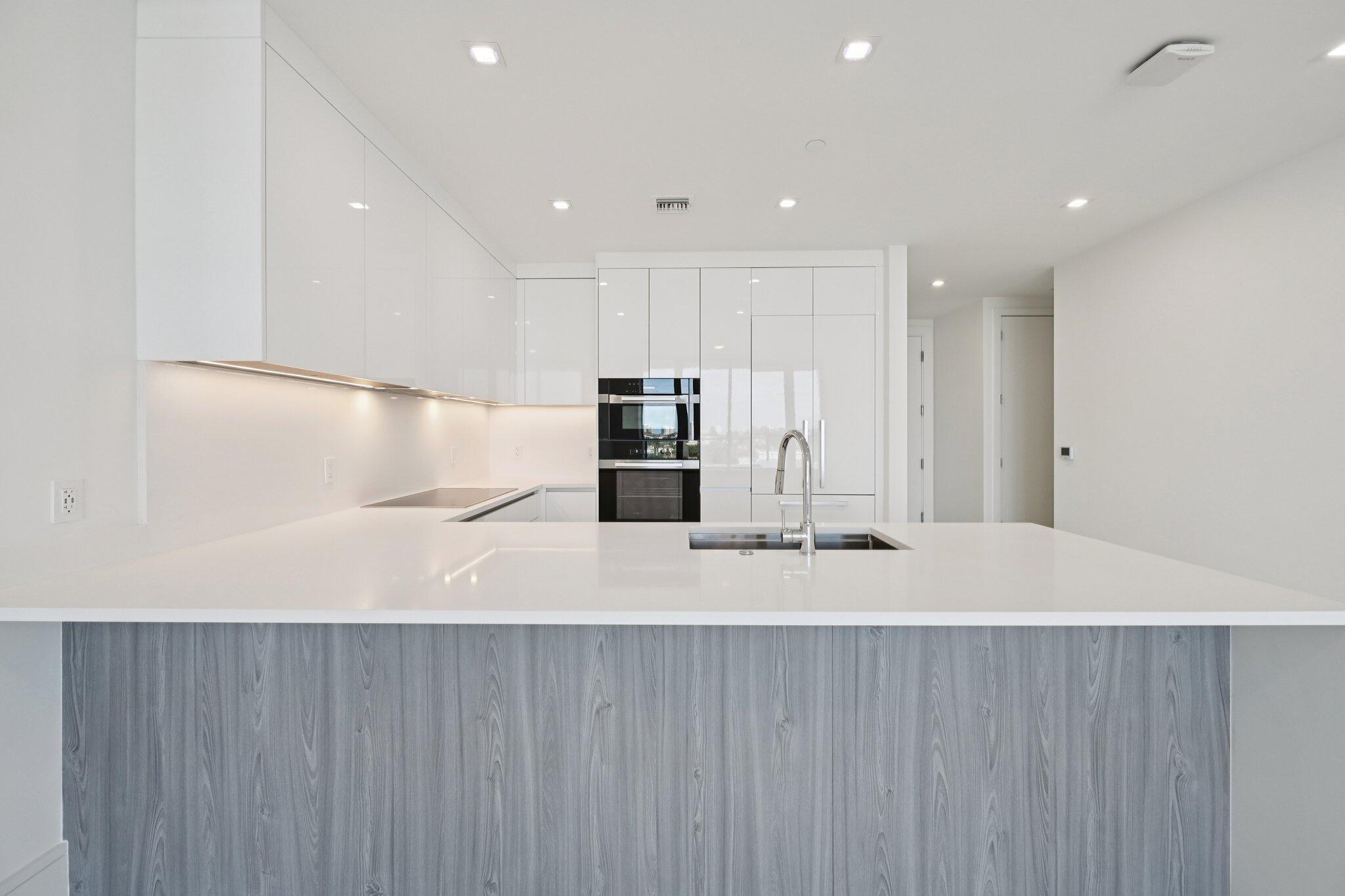 NAUTILUS 220 CONDO - Residential Lease