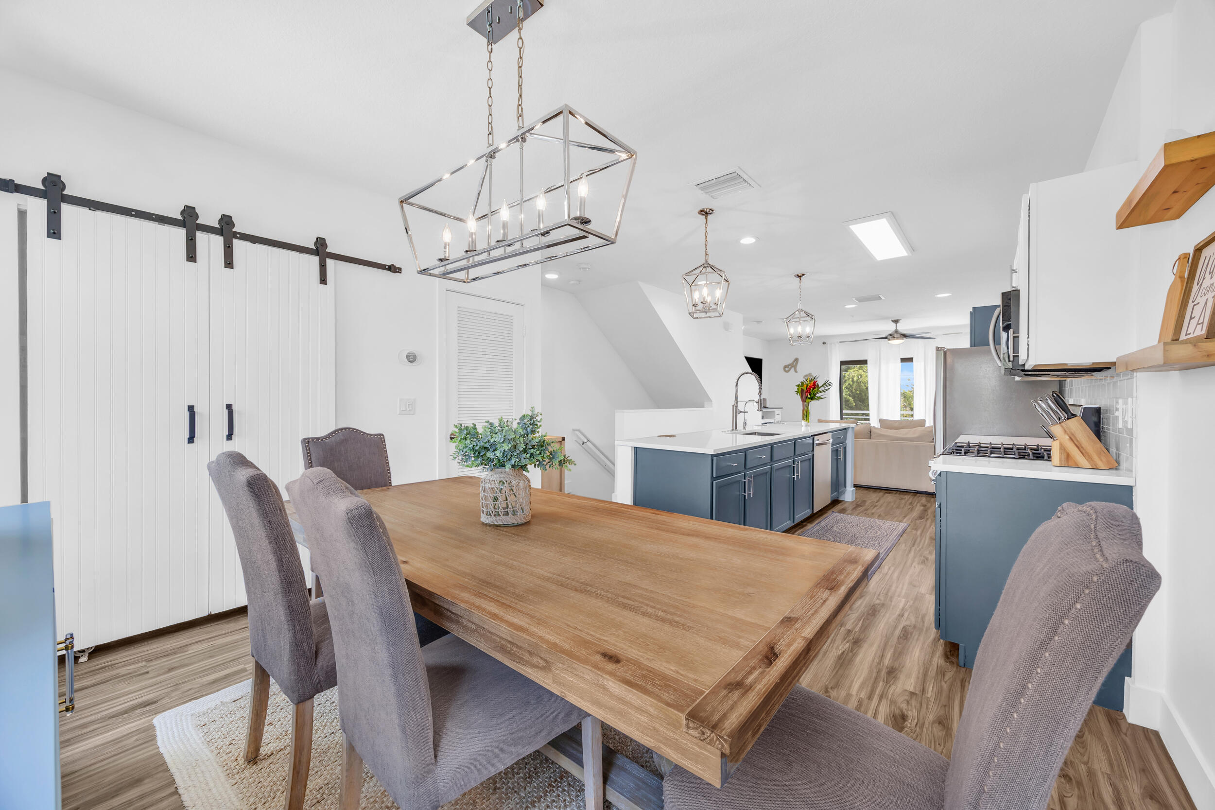 WEST VILLAGE ARTIST LOFT - Residential