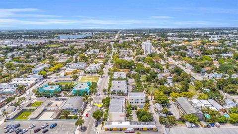 Tiny photo for 1110 Lucerne Avenue #C, Lake Worth, FL 33460 (MLS # B26016577)
