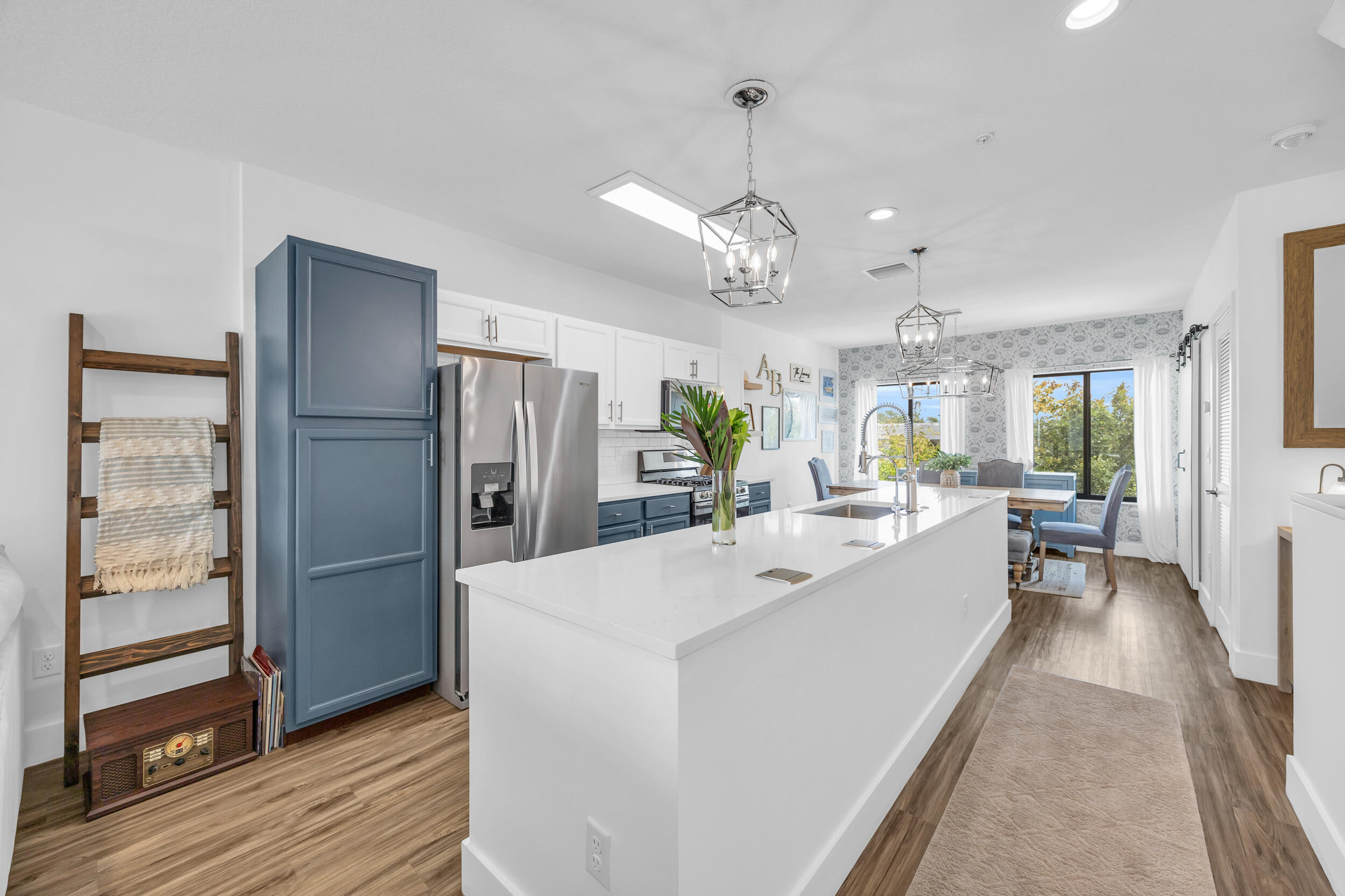 WEST VILLAGE ARTIST LOFT - Residential