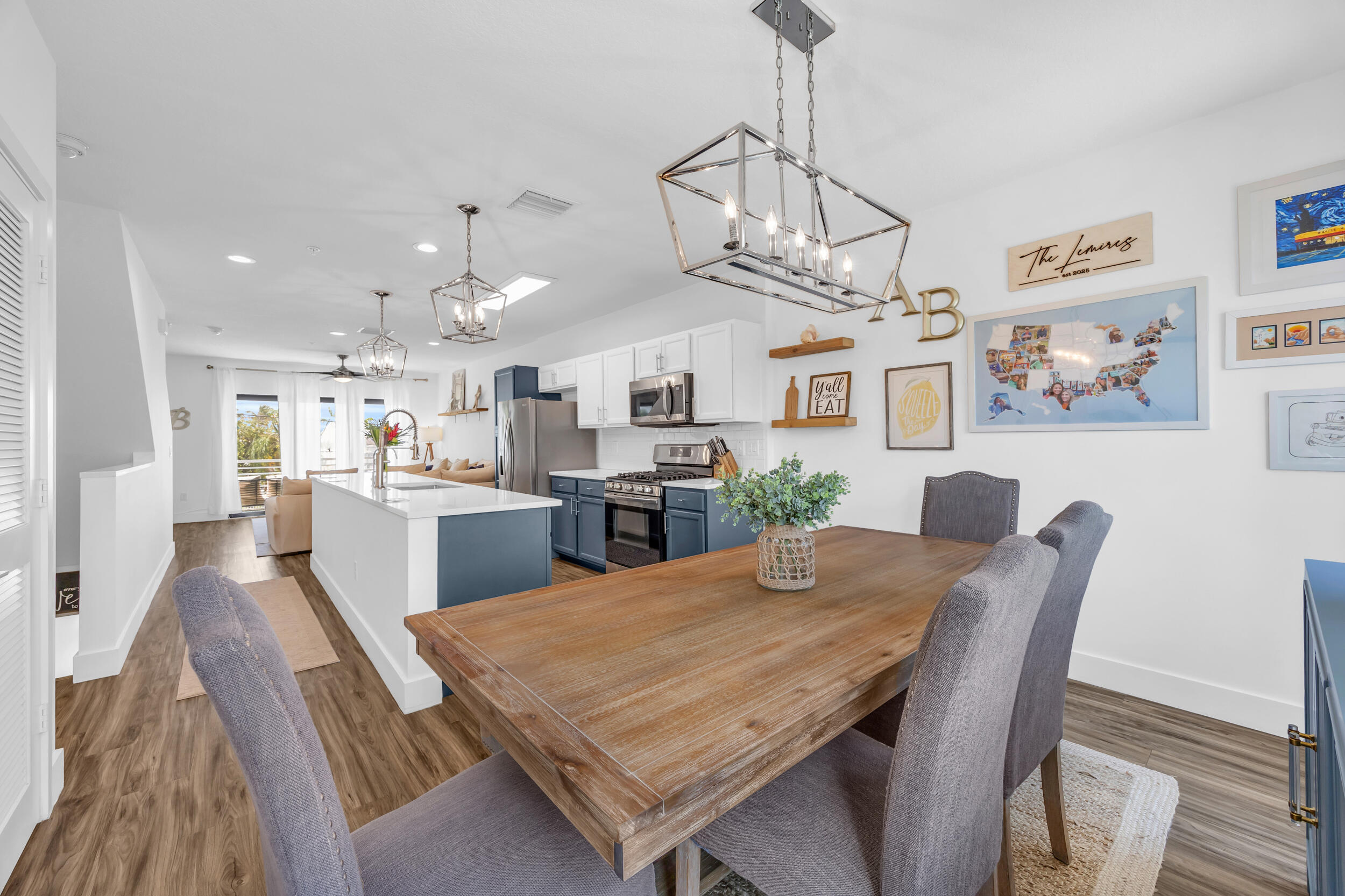 WEST VILLAGE ARTIST LOFT - Residential