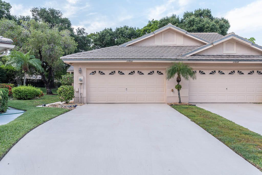 Photo of 10860 Stafford Circle N, Boynton Beach, FL 33436 (MLS # B26042977)