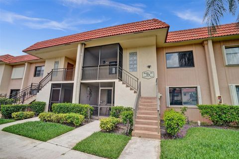 374 Lakeview Dr 203 Weston FL 33326