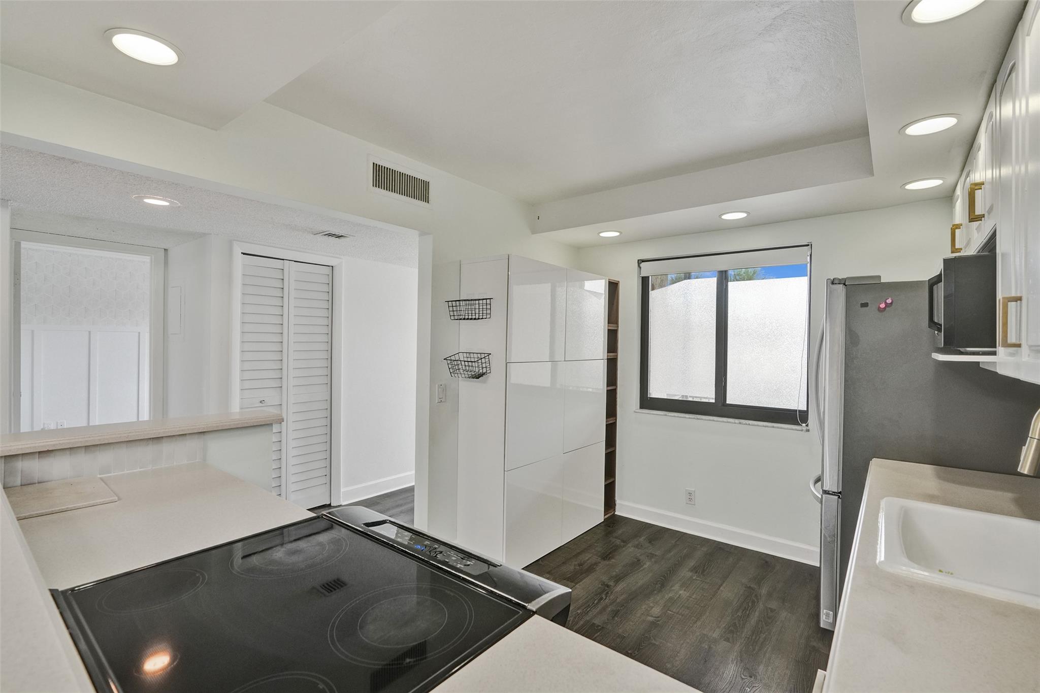 Racquet Club - Residential