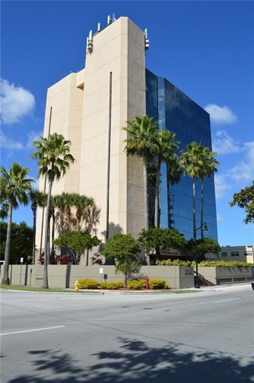 Excellent suite space with three independent offices, kitchen space, and reception area. Access to conference room, main waiting area. City views.3 Parking spaces included with the rent. Multiple parking spaces forvisitors. office area 819 sq. ft PLEASE READ INSTRUCTIONS FOR COMMISSION BROKER ATTACHED. SIGN it and send it with offer