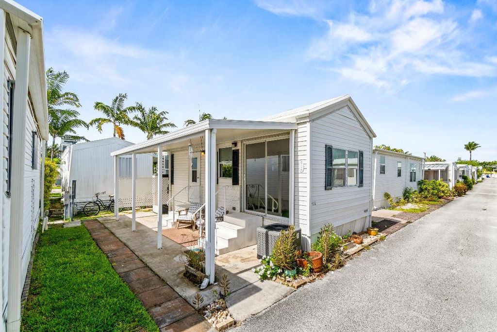 Photo of 12 Hibiscus Drive #H, Briny Breezes, FL 33435 (MLS # R11110986)
