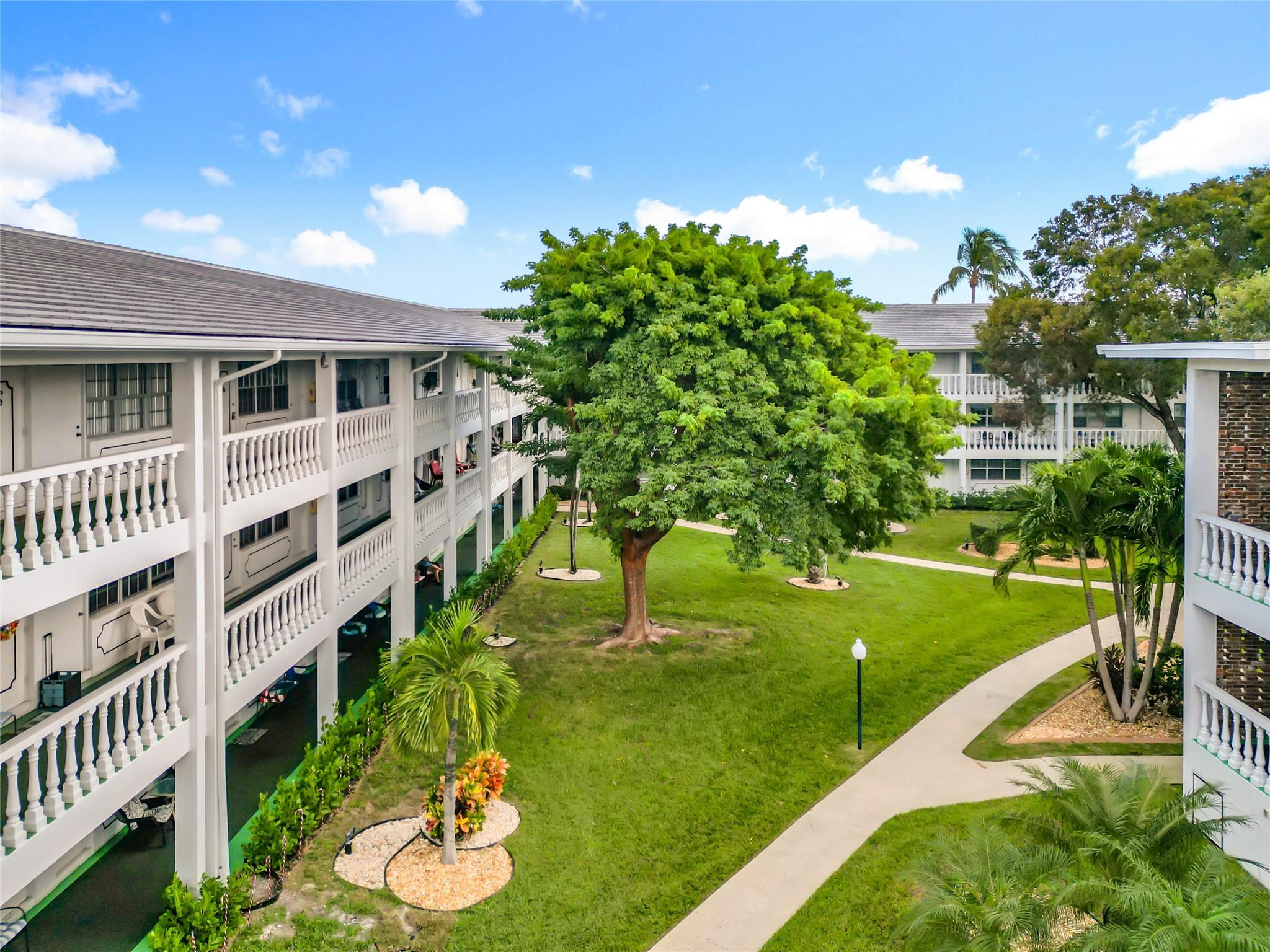 MAYBURY MANSIONS CONDO - Residential Lease