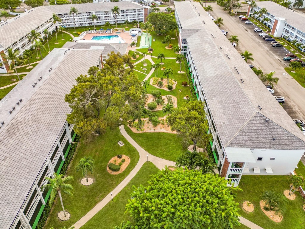 MAYBURY MANSIONS CONDO - Residential Lease