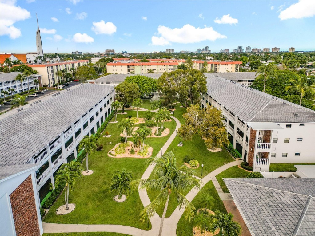 MAYBURY MANSIONS CONDO - Residential Lease