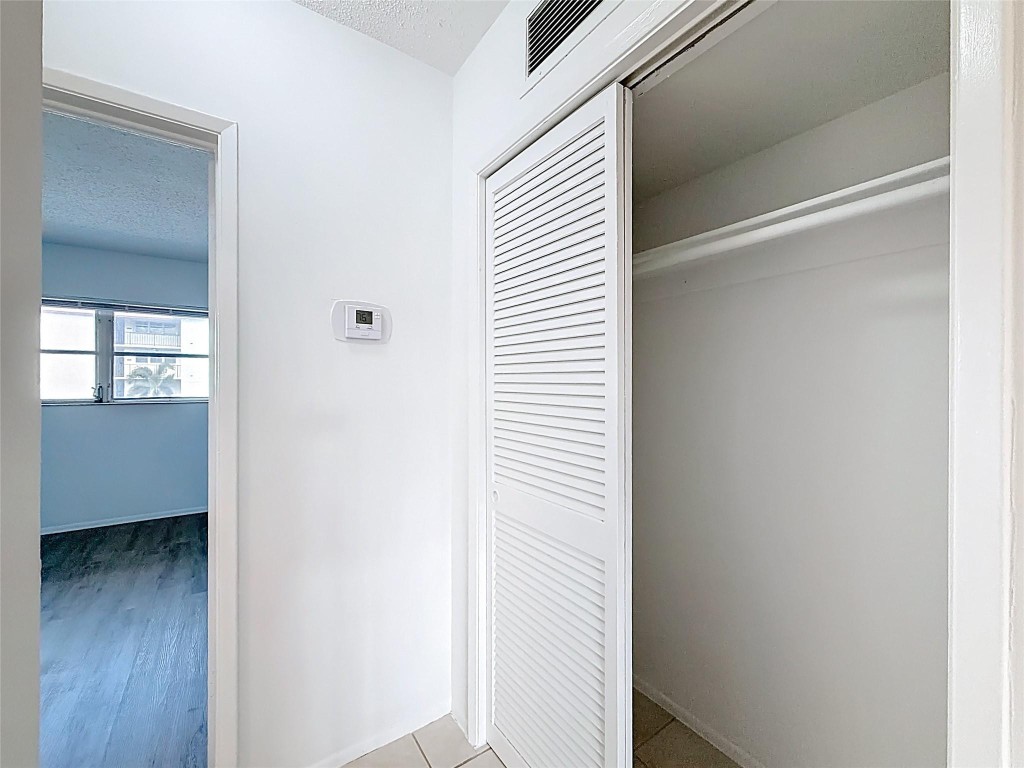 MAYBURY MANSIONS CONDO - Residential Lease