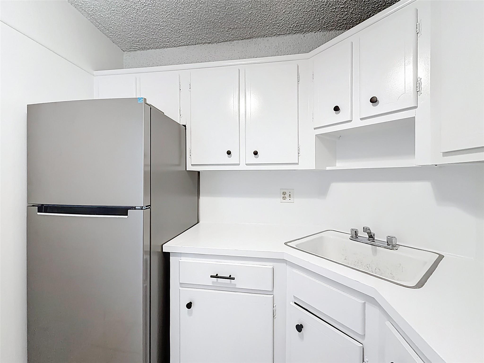 MAYBURY MANSIONS CONDO - Residential Lease