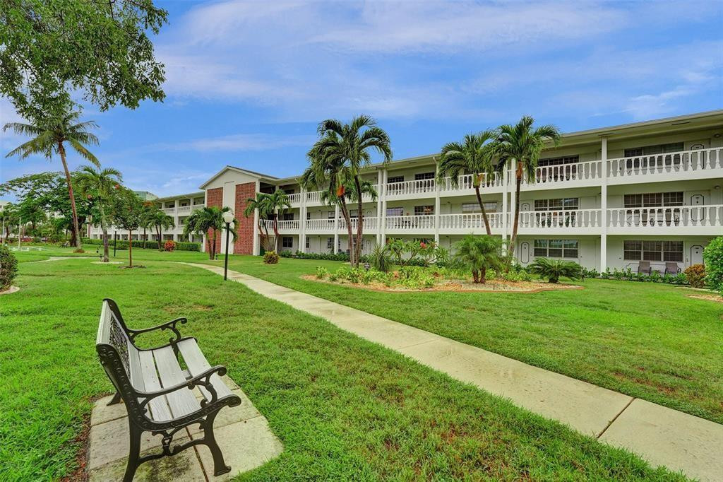 MAYBURY MANSIONS CONDO - Residential Lease