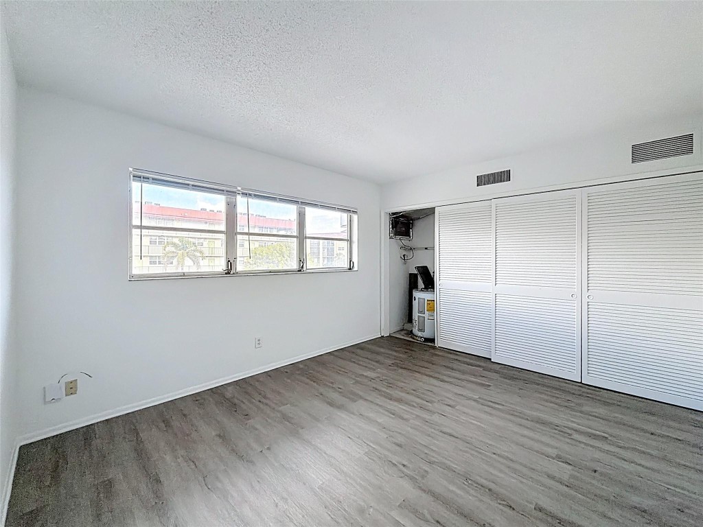 MAYBURY MANSIONS CONDO - Residential Lease