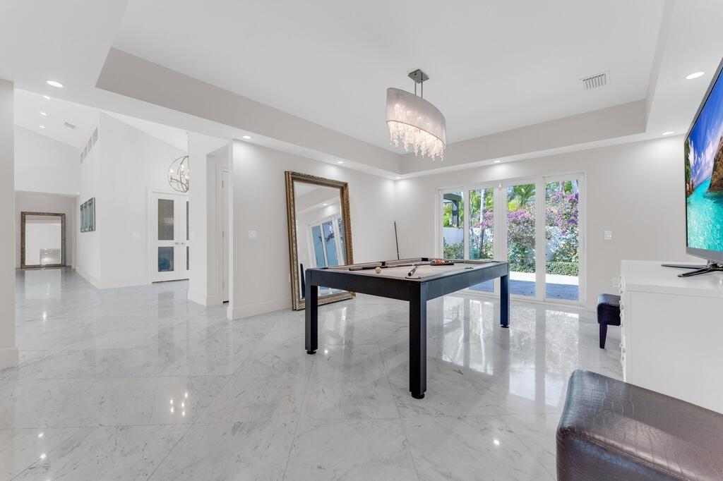 ESTATES III THE - Residential