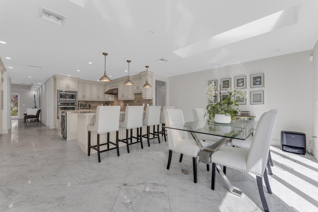 ESTATES III THE - Residential