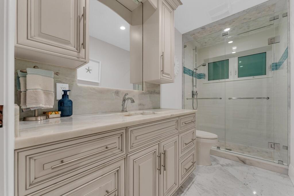 ESTATES III THE - Residential