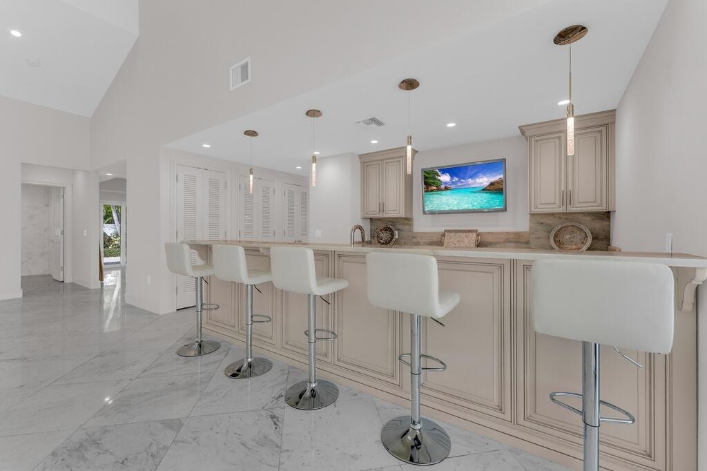 ESTATES III THE - Residential