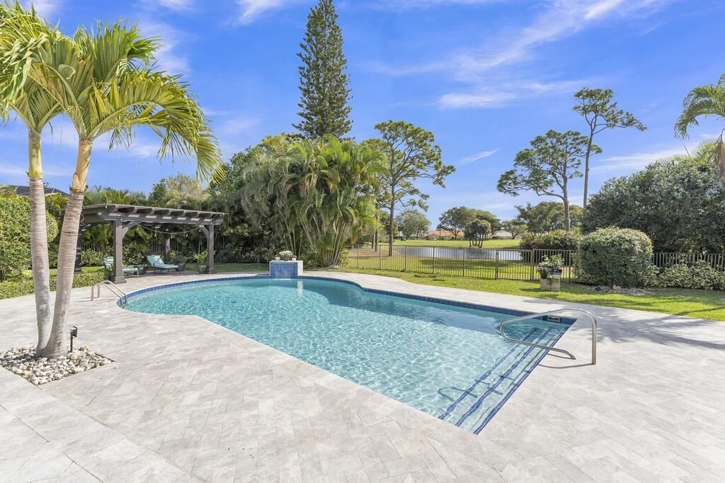 Photo of 355 Oakview Drive, Delray Beach, FL 33445 (MLS # R11168855)