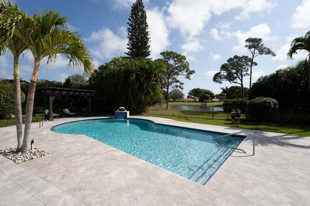 ESTATES III THE - Residential