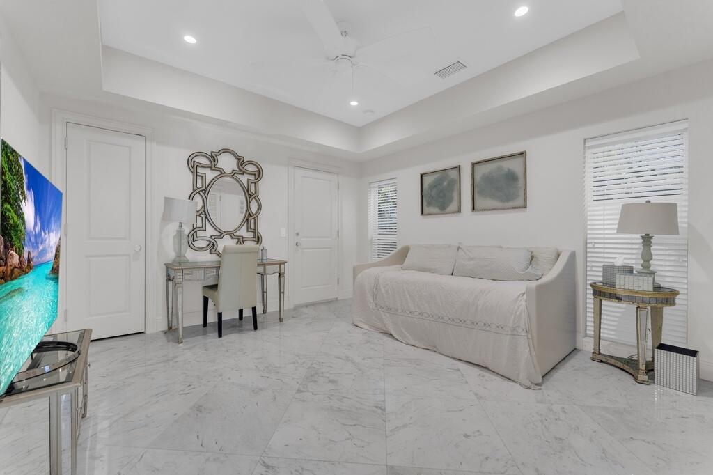 ESTATES III THE - Residential