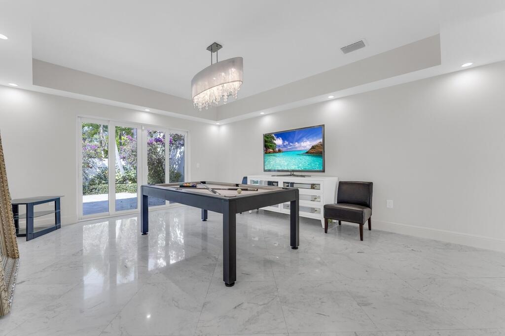 ESTATES III THE - Residential