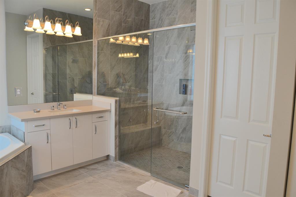 Valencia Bay - Residential