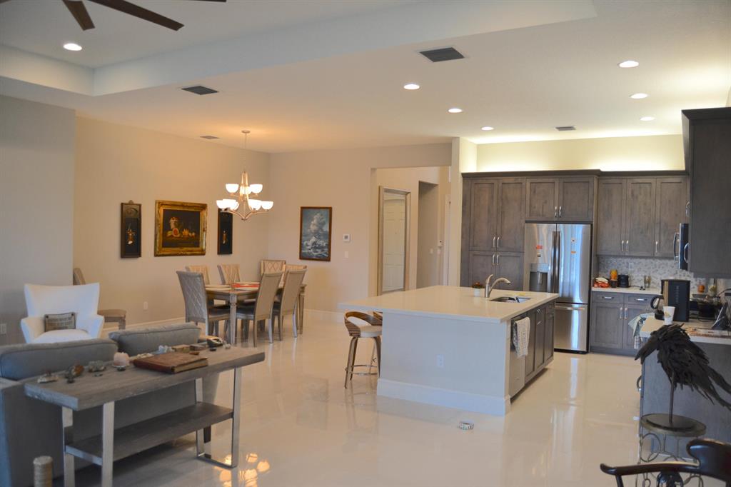 Valencia Bay - Residential