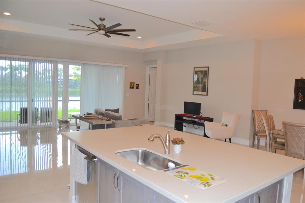 Valencia Bay - Residential