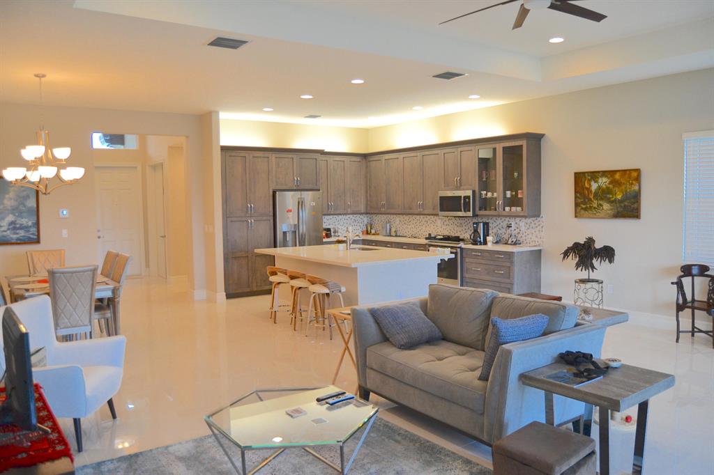 Valencia Bay - Residential