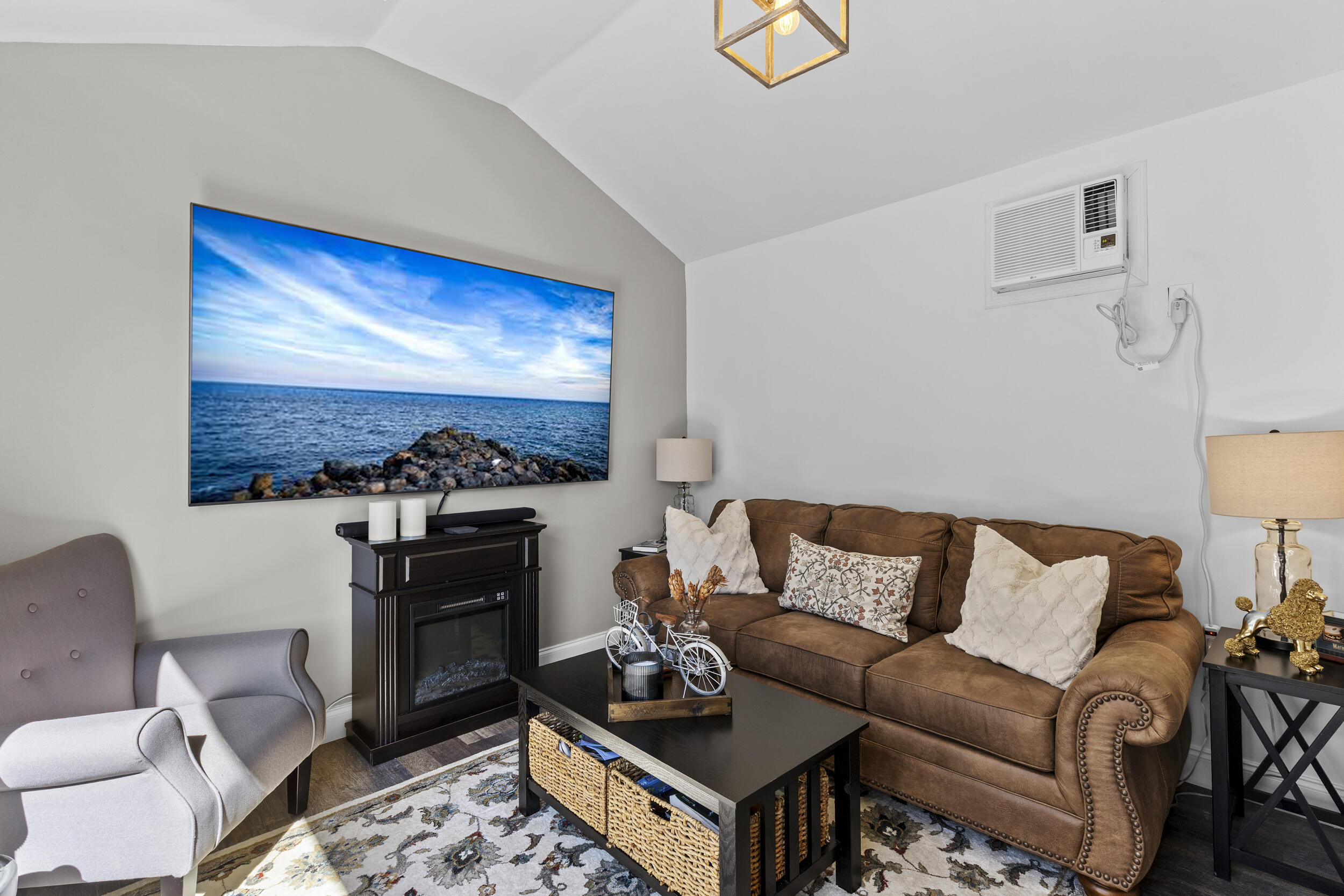 SILVER PALMS RV VILLAGE - Land