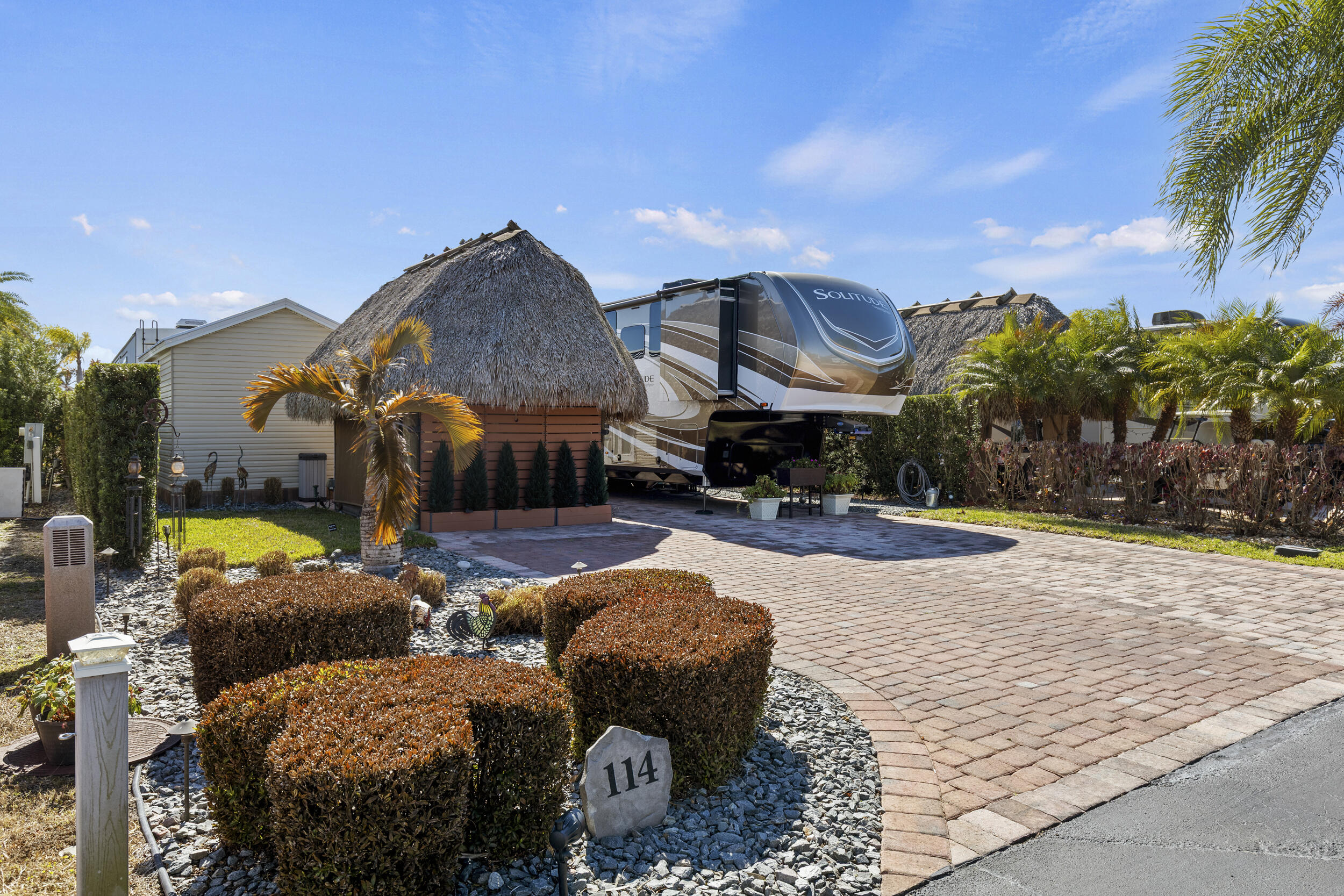 SILVER PALMS RV VILLAGE - Land