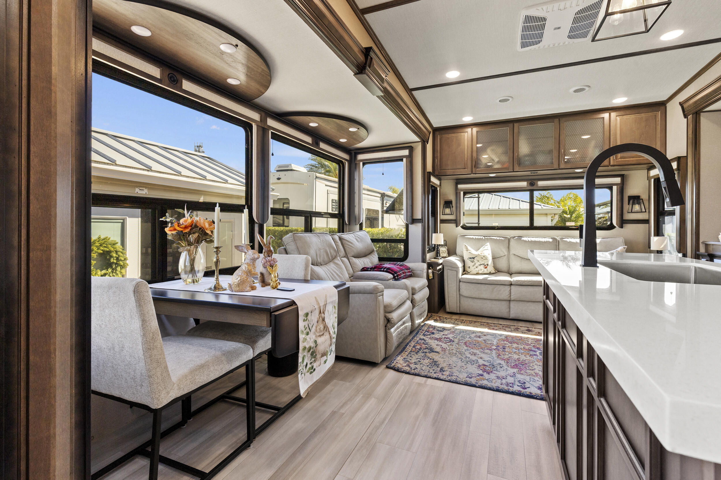 SILVER PALMS RV VILLAGE - Land