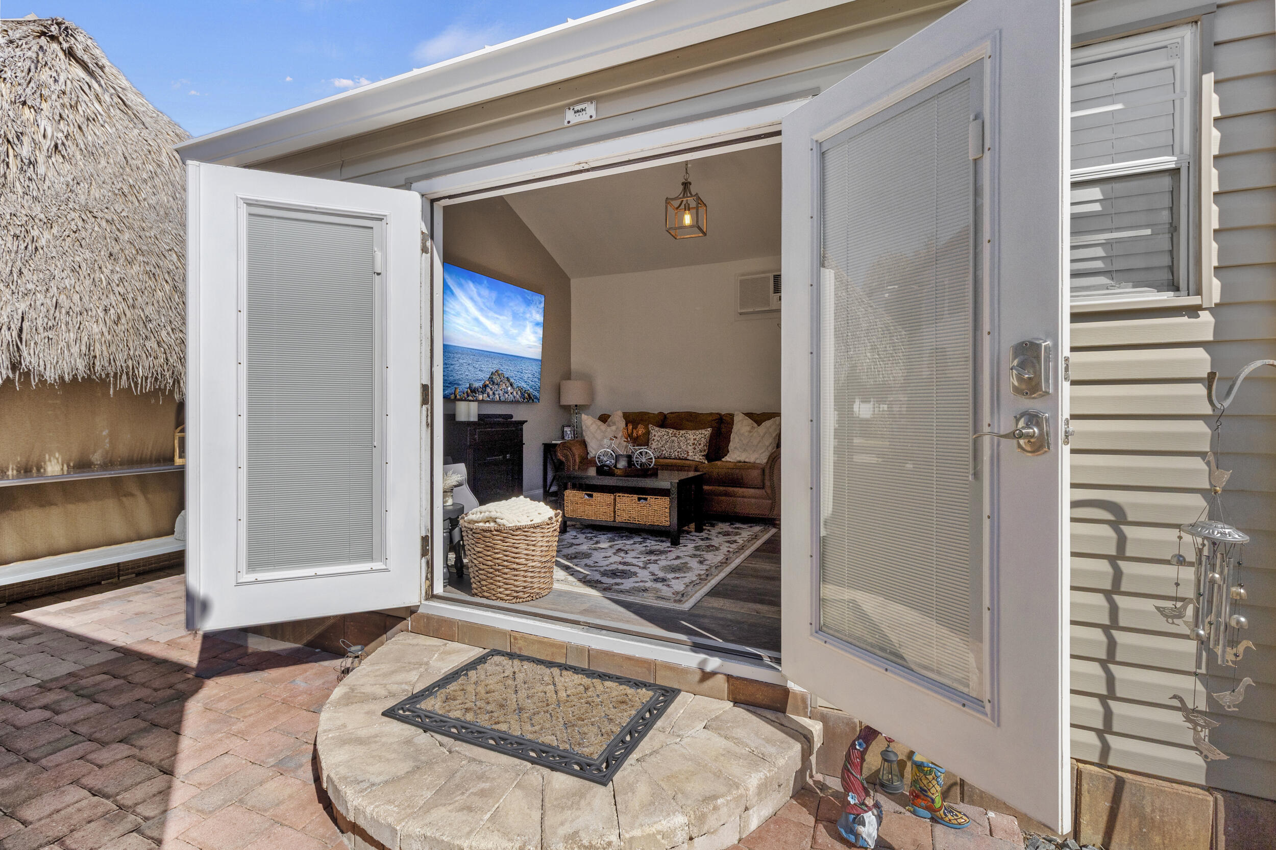 SILVER PALMS RV VILLAGE - Land