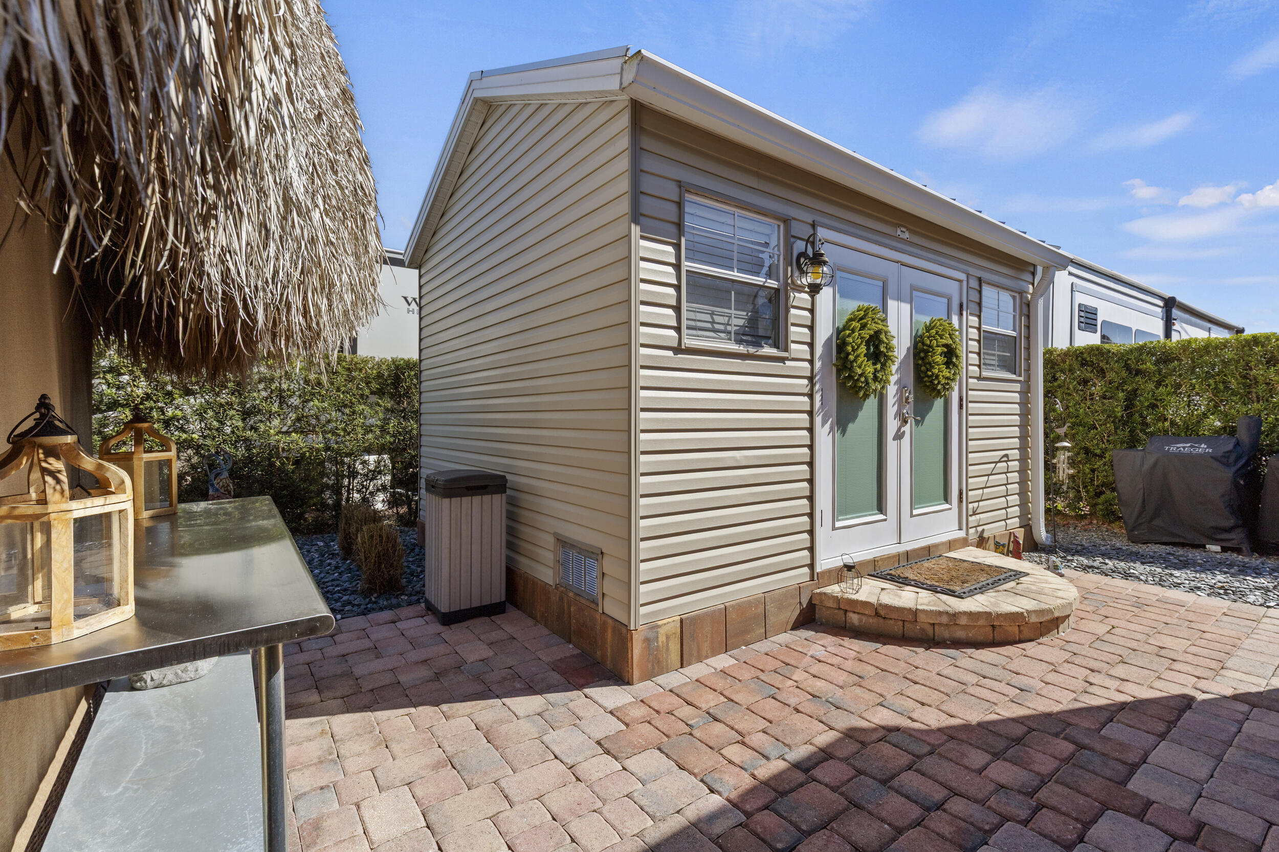 SILVER PALMS RV VILLAGE - Land