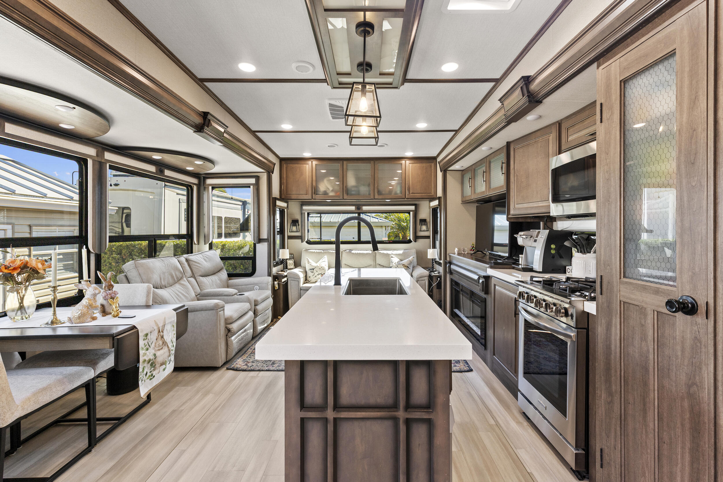 SILVER PALMS RV VILLAGE - Land