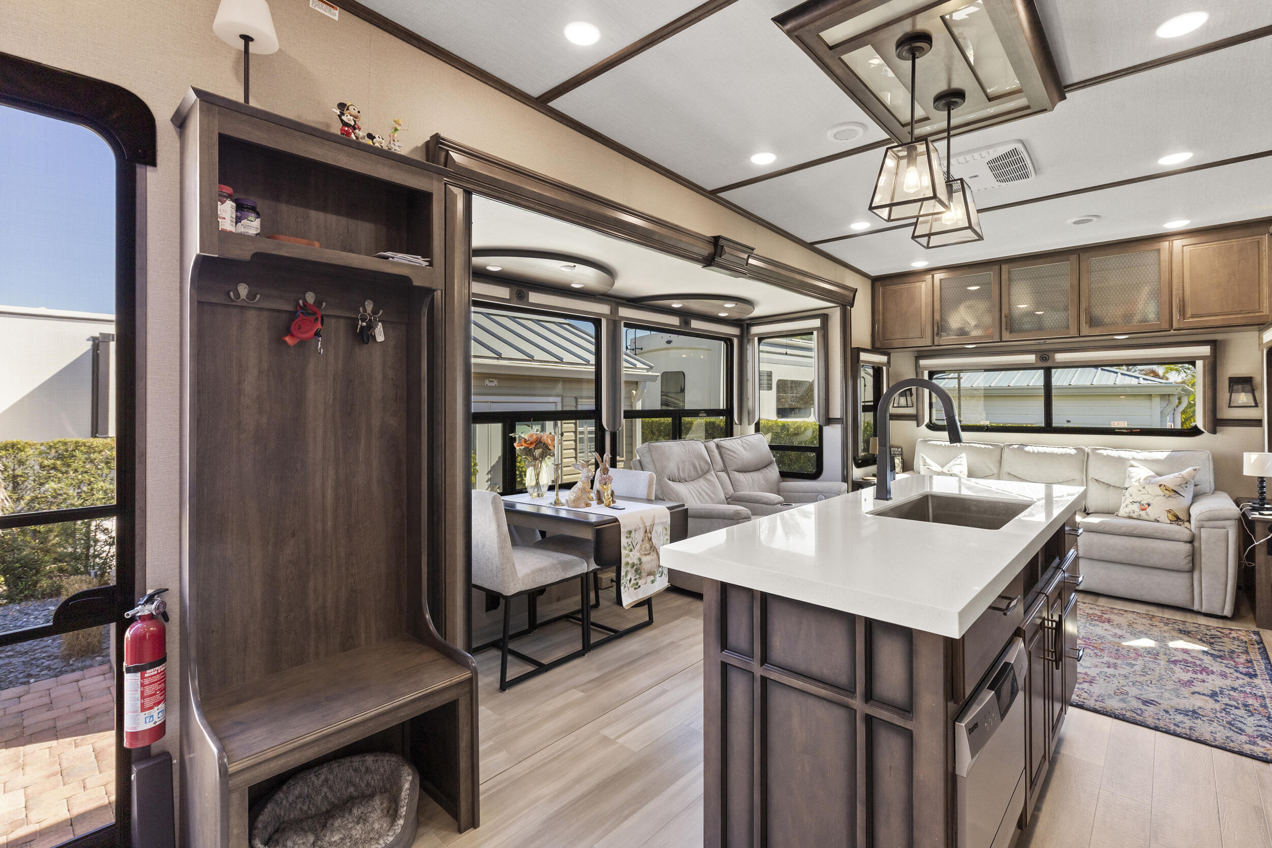 SILVER PALMS RV VILLAGE - Land