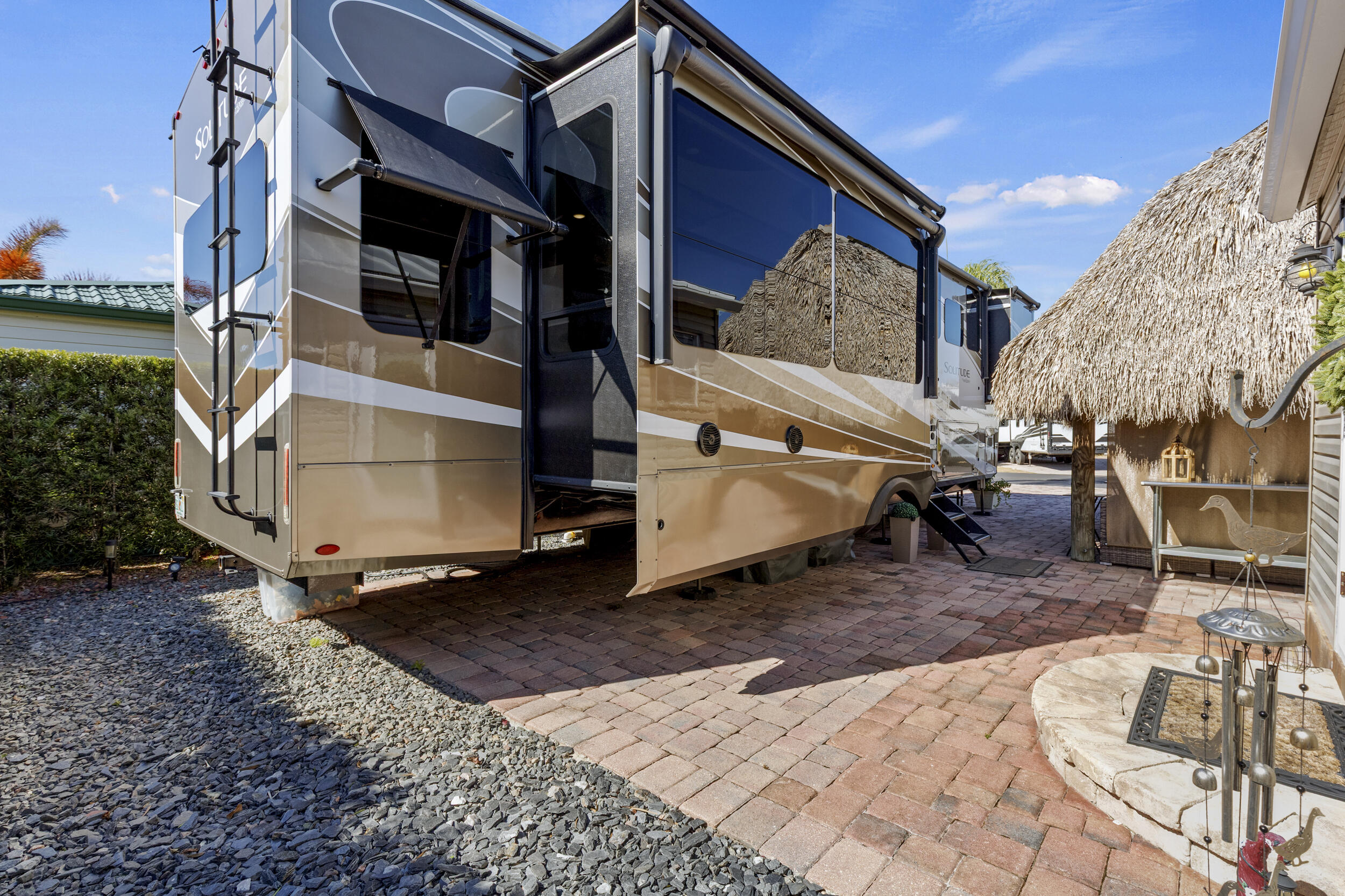 SILVER PALMS RV VILLAGE - Land