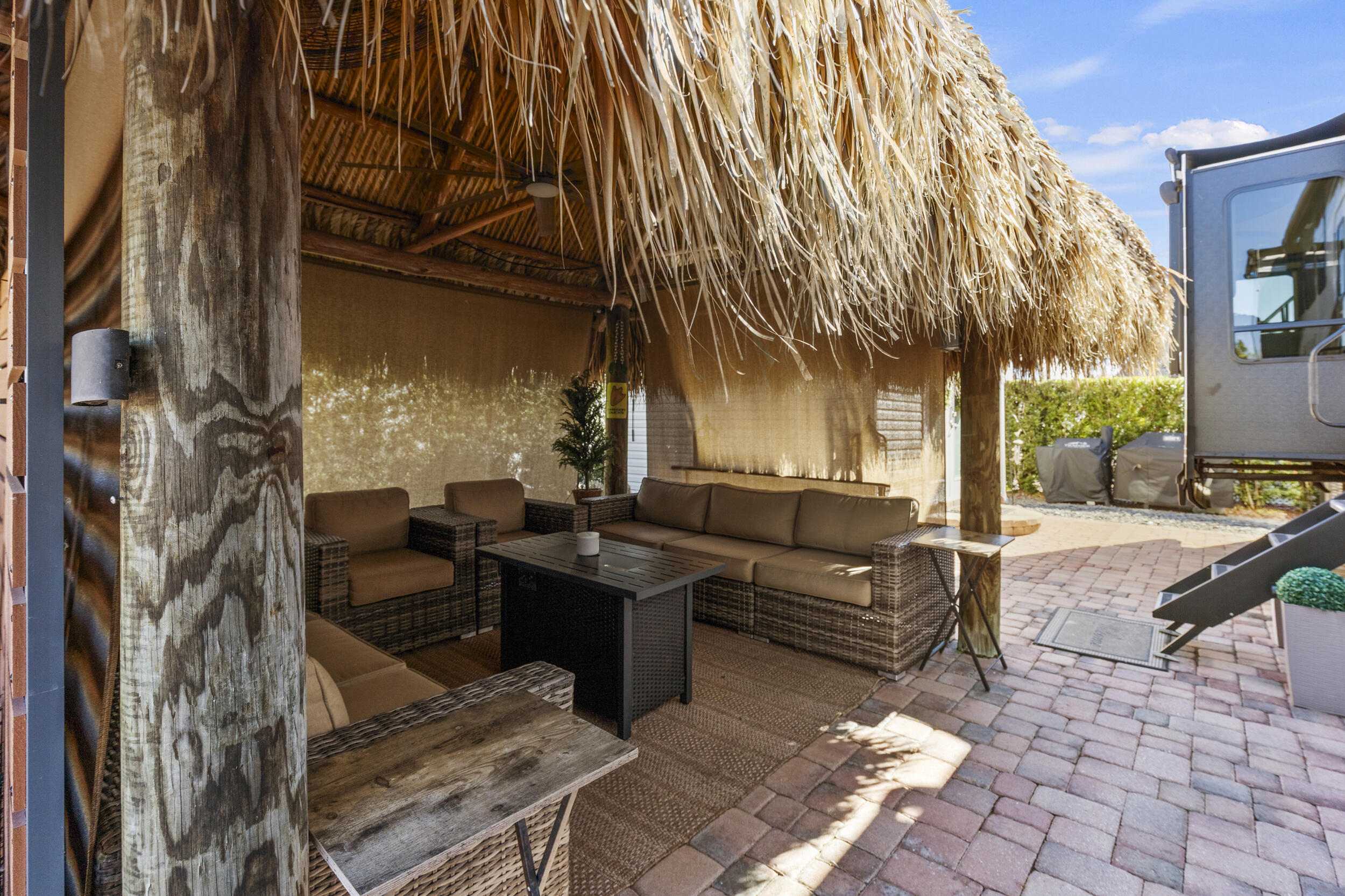 SILVER PALMS RV VILLAGE - Land