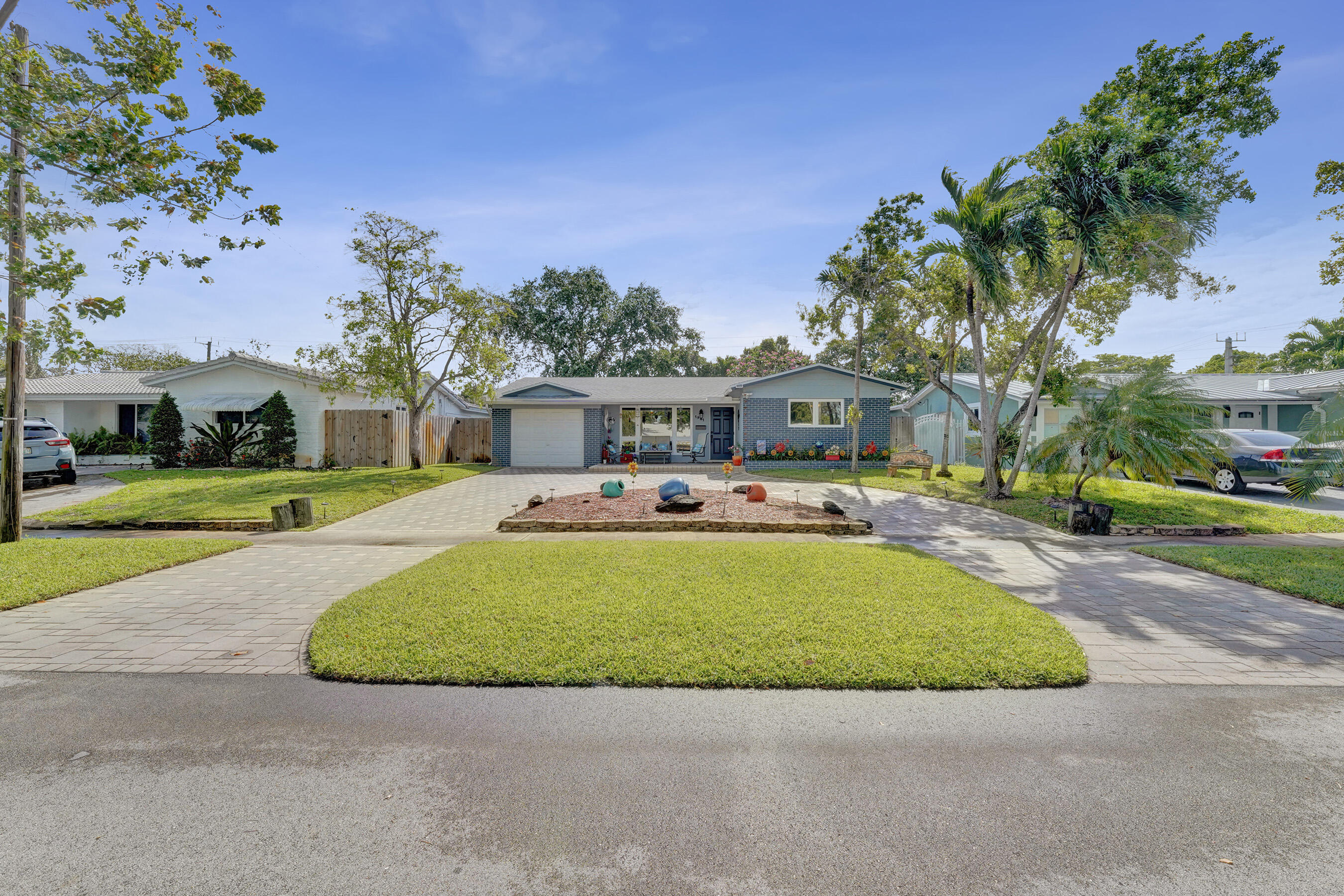 HOLLYWOOD HILLS AMEN PLAT - Residential