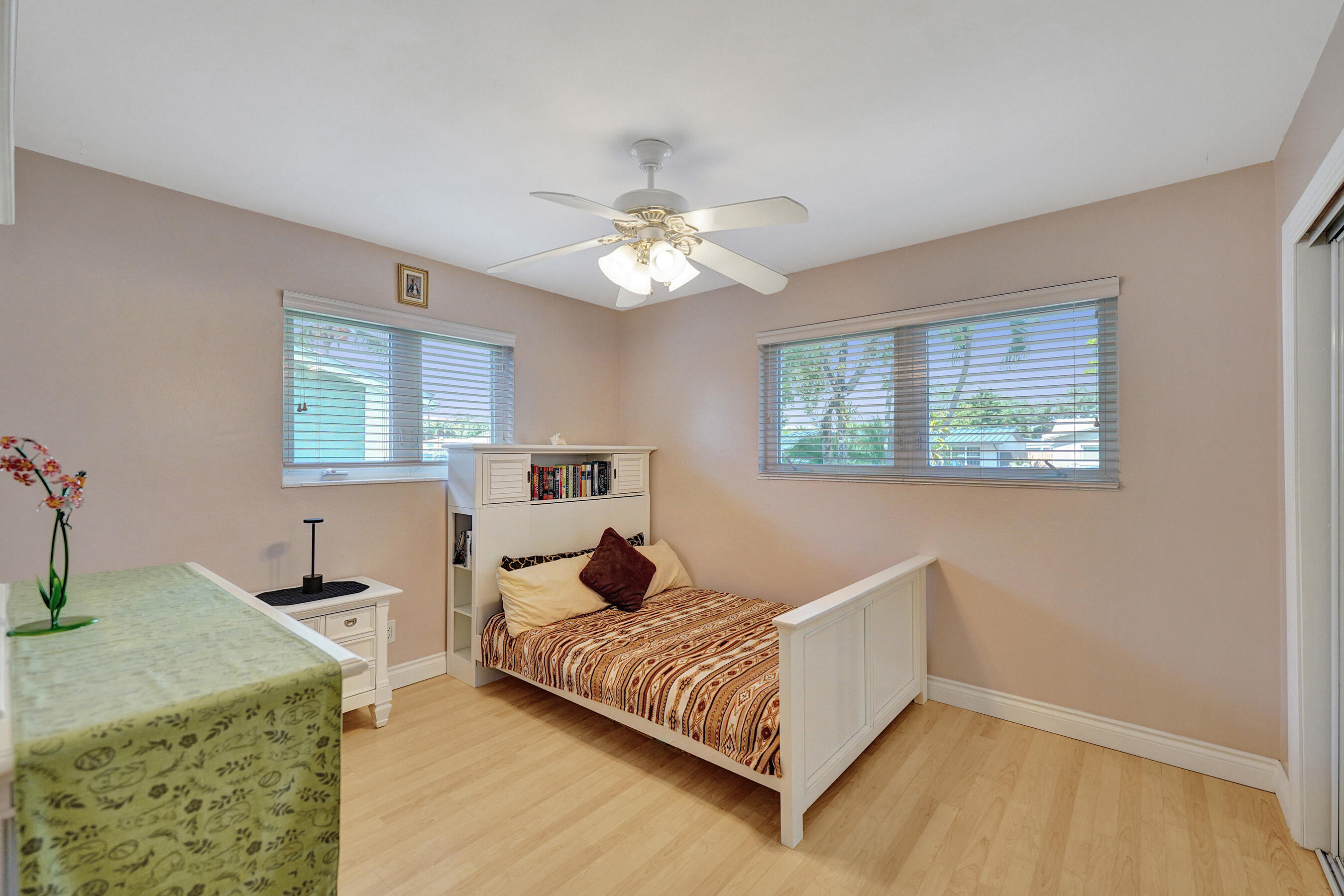 HOLLYWOOD HILLS AMEN PLAT - Residential