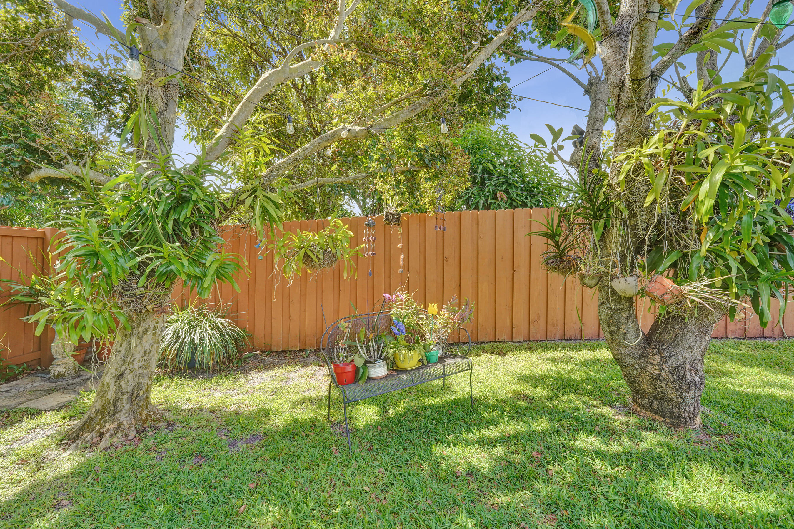 HOLLYWOOD HILLS AMEN PLAT - Residential