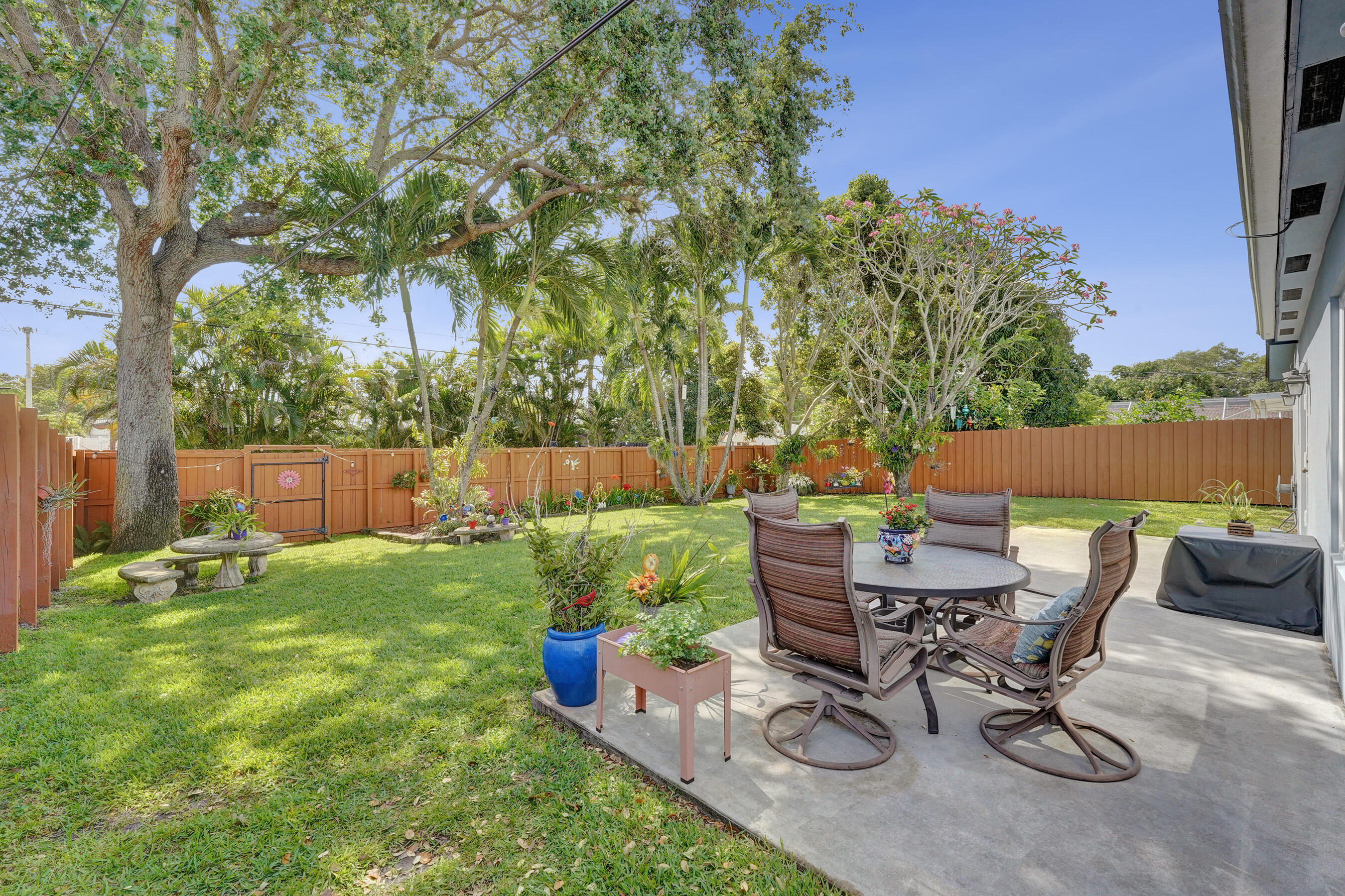 HOLLYWOOD HILLS AMEN PLAT - Residential