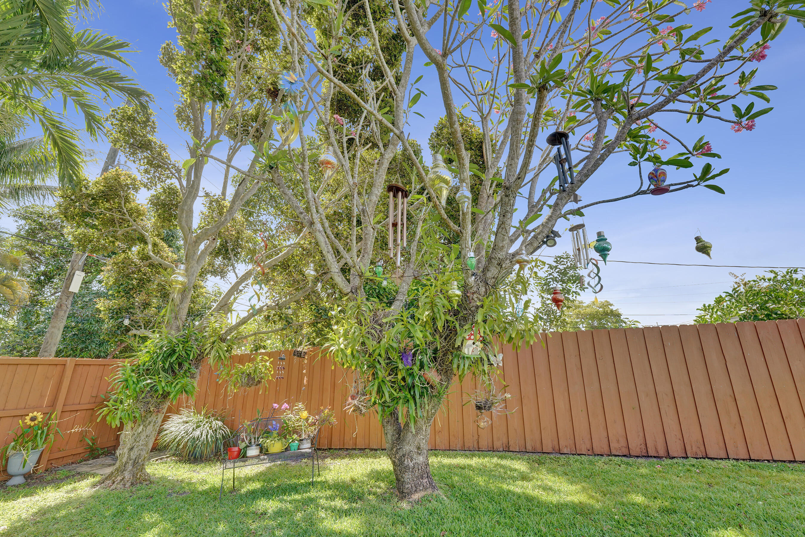 HOLLYWOOD HILLS AMEN PLAT - Residential