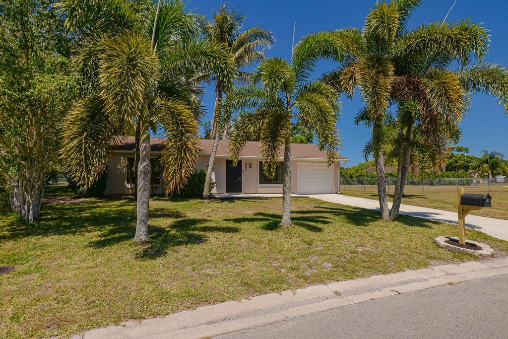 Photo of 207 SW Bridgeport Drive, Port Saint Lucie, FL 34953 (MLS # R11083708)