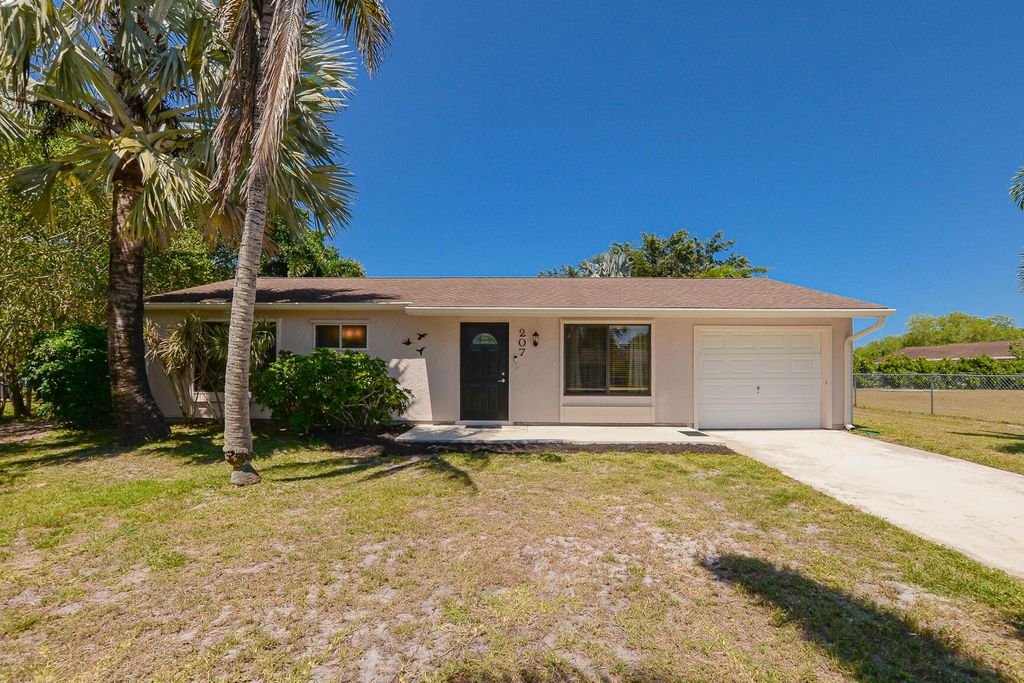 Photo of 207 SW Bridgeport Drive, Port Saint Lucie, FL 34953 (MLS # R11083708)