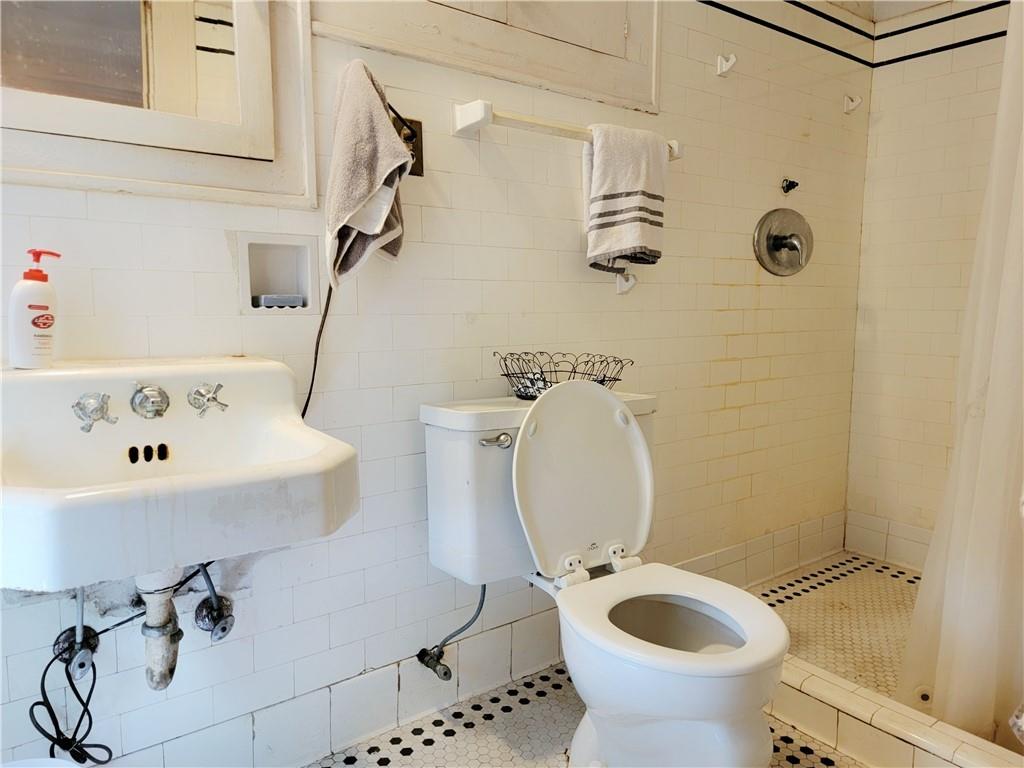 A W TURNERS RESIDENT ADD - Residential