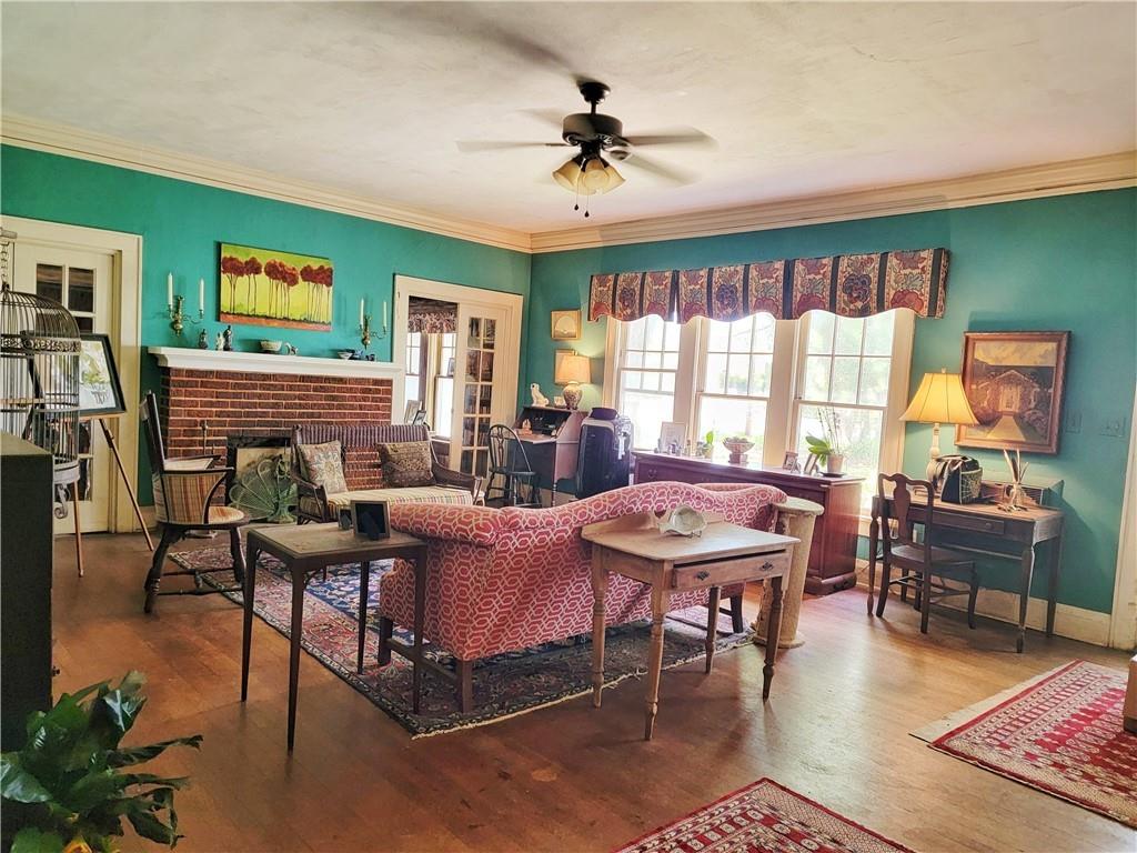 A W TURNERS RESIDENT ADD - Residential